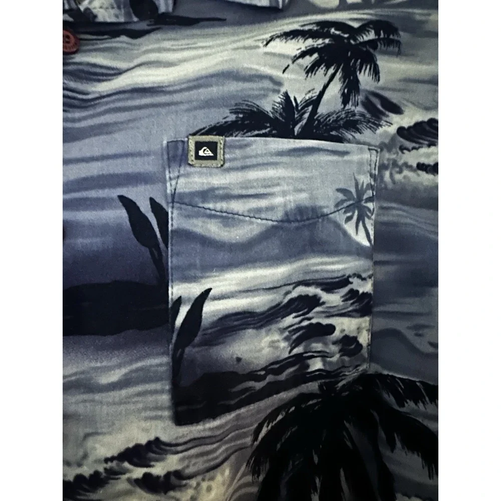 QuickSilver Hawaiian Mens Small - Blue‎ Palm Tree Shirt